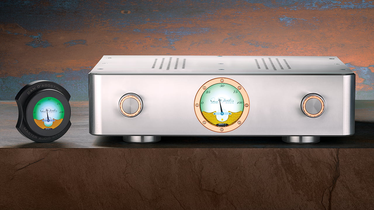 Dan D’Agostino Pendulum Integrated Amplifier Front with Remote Control